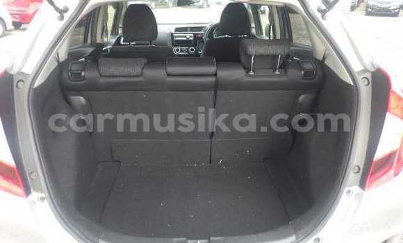 Buy Used Honda Fit Silver Car in Beitbridge in Matabeleland South Buy Used Honda Fit Silver Car in Beitbridge in Matabeleland South