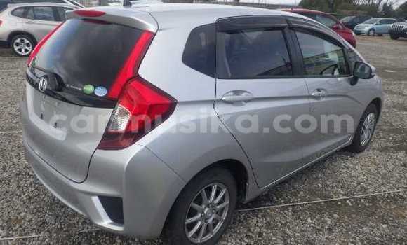 Buy Used Honda Fit Silver Car in Beitbridge in Matabeleland South Buy Used Honda Fit Silver Car in Beitbridge in Matabeleland South