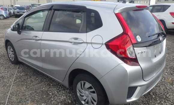 Buy Used Honda Fit Silver Car in Beitbridge in Matabeleland South Buy Used Honda Fit Silver Car in Beitbridge in Matabeleland South