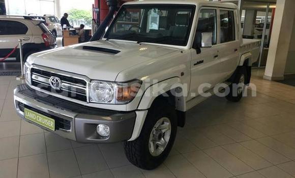 Acheter Occasion Voiture Toyota Land Cruiser Autre à Beitbridge, Matabeleland South Acheter Occasion Voiture Toyota Land Cruiser Autre à Beitbridge, Matabeleland South