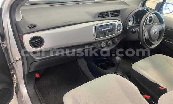 Tenga Tsaru Toyota Vitz Sirivha Mota in Beitbridge in Matabeleland South Tenga Tsaru Toyota Vitz Sirivha Mota in Beitbridge in Matabeleland South