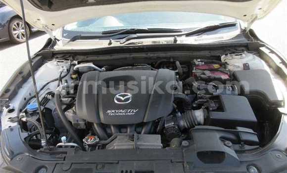 Tenga Tsaru Mazda Axela Chena Mota in Beitbridge in Matabeleland South Tenga Tsaru Mazda Axela Chena Mota in Beitbridge in Matabeleland South