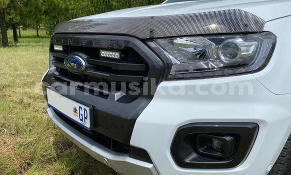 Nunua Ilio tumika Ford Ranger Nyeupe Gari ndani ya Beitbridge nchini Matabeleland Kusini Nunua Ilio tumika Ford Ranger Nyeupe Gari ndani ya Beitbridge nchini Matabeleland Kusini