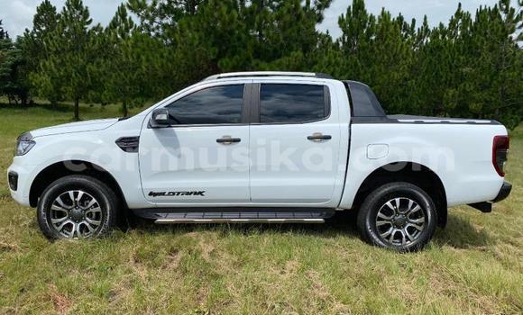 Nunua Ilio tumika Ford Ranger Nyeupe Gari ndani ya Beitbridge nchini Matabeleland Kusini Nunua Ilio tumika Ford Ranger Nyeupe Gari ndani ya Beitbridge nchini Matabeleland Kusini