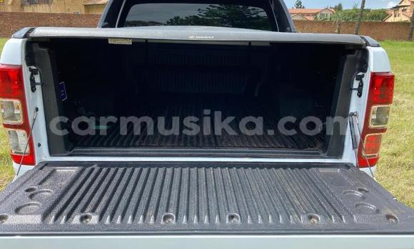 Nunua Ilio tumika Ford Ranger Nyeupe Gari ndani ya Beitbridge nchini Matabeleland Kusini Nunua Ilio tumika Ford Ranger Nyeupe Gari ndani ya Beitbridge nchini Matabeleland Kusini