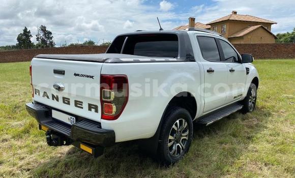 Nunua Ilio tumika Ford Ranger Nyeupe Gari ndani ya Beitbridge nchini Matabeleland Kusini Nunua Ilio tumika Ford Ranger Nyeupe Gari ndani ya Beitbridge nchini Matabeleland Kusini