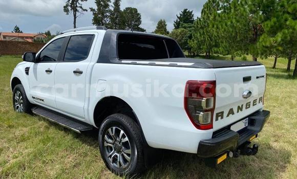 Nunua Ilio tumika Ford Ranger Nyeupe Gari ndani ya Beitbridge nchini Matabeleland Kusini Nunua Ilio tumika Ford Ranger Nyeupe Gari ndani ya Beitbridge nchini Matabeleland Kusini