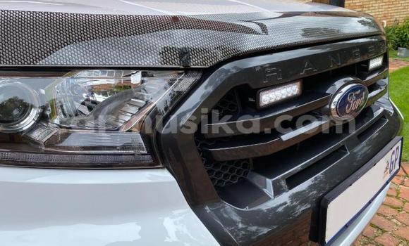 Nunua Ilio tumika Ford Ranger Nyeupe Gari ndani ya Beitbridge nchini Matabeleland Kusini Nunua Ilio tumika Ford Ranger Nyeupe Gari ndani ya Beitbridge nchini Matabeleland Kusini