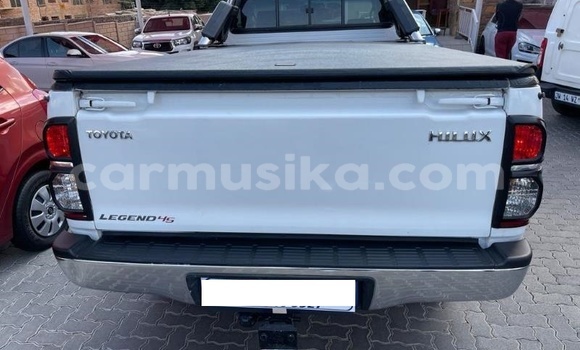 Acheter Occasion Voiture Toyota Hilux Blanc à Beitbridge, Matabeleland South Acheter Occasion Voiture Toyota Hilux Blanc à Beitbridge, Matabeleland South