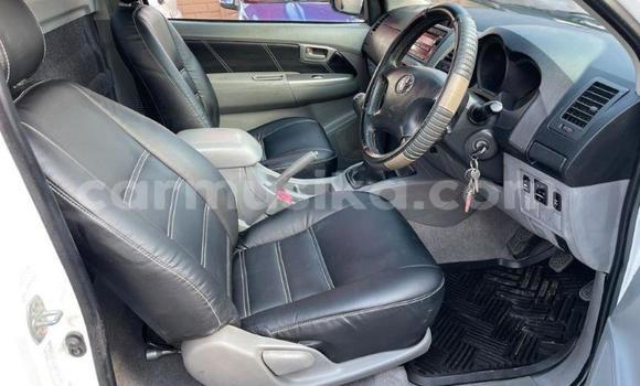 Acheter Occasion Voiture Toyota Hilux Blanc à Beitbridge, Matabeleland South Acheter Occasion Voiture Toyota Hilux Blanc à Beitbridge, Matabeleland South