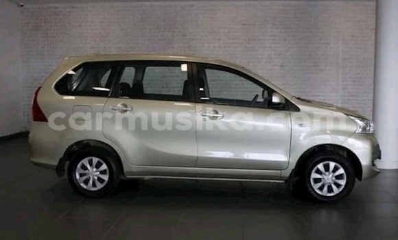 Acheter Occasion Voiture Toyota Avanza Gris à Beitbridge, Matabeleland South Acheter Occasion Voiture Toyota Avanza Gris à Beitbridge, Matabeleland South