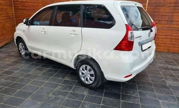 Buy Used Toyota Avanza White Car in Beitbridge in Matabeleland South Buy Used Toyota Avanza White Car in Beitbridge in Matabeleland South