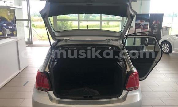 Tenga Tsaru Volkswagen Polo Sirivha Mota in Beitbridge in Matabeleland South Tenga Tsaru Volkswagen Polo Sirivha Mota in Beitbridge in Matabeleland South