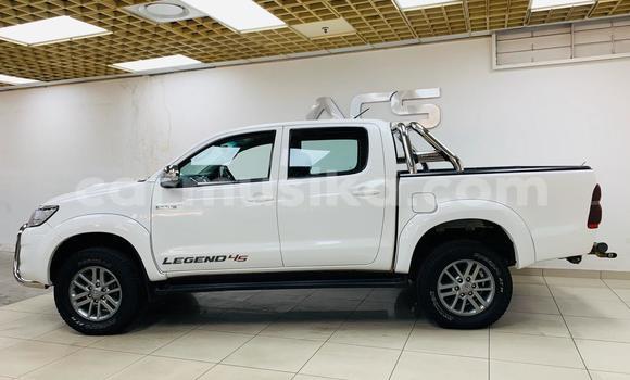Acheter Occasion Voiture Toyota Hilux Blanc à Beitbridge, Matabeleland South Acheter Occasion Voiture Toyota Hilux Blanc à Beitbridge, Matabeleland South