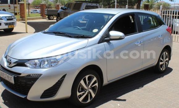 Buy Used Toyota Yaris Silver Car in Beitbridge in Matabeleland South Buy Used Toyota Yaris Silver Car in Beitbridge in Matabeleland South