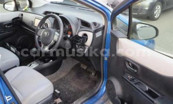 Acheter Occasion Voiture Toyota Vitz Bleu à Beitbridge, Matabeleland South Acheter Occasion Voiture Toyota Vitz Bleu à Beitbridge, Matabeleland South