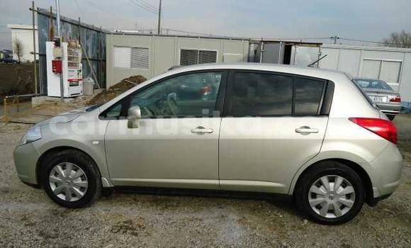 Acheter Occasion Voiture Nissan Tiida Beige à Beitbridge, Matabeleland South Acheter Occasion Voiture Nissan Tiida Beige à Beitbridge, Matabeleland South