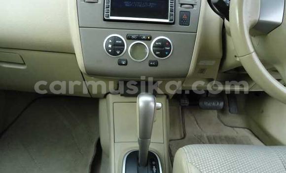 Acheter Occasion Voiture Nissan Tiida Beige à Beitbridge, Matabeleland South Acheter Occasion Voiture Nissan Tiida Beige à Beitbridge, Matabeleland South