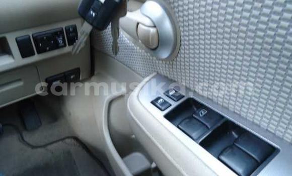 Acheter Occasion Voiture Nissan Tiida Beige à Beitbridge, Matabeleland South Acheter Occasion Voiture Nissan Tiida Beige à Beitbridge, Matabeleland South