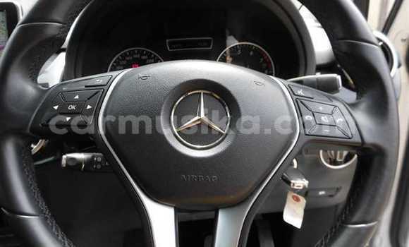 Nunua Ilio tumika Mercedes‒Benz B-klasse Fedha Gari ndani ya Beitbridge nchini Matabeleland Kusini Nunua Ilio tumika Mercedes‒Benz B-klasse Fedha Gari ndani ya Beitbridge nchini Matabeleland Kusini