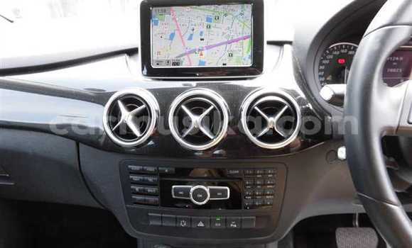 Nunua Ilio tumika Mercedes‒Benz B-klasse Fedha Gari ndani ya Beitbridge nchini Matabeleland Kusini Nunua Ilio tumika Mercedes‒Benz B-klasse Fedha Gari ndani ya Beitbridge nchini Matabeleland Kusini