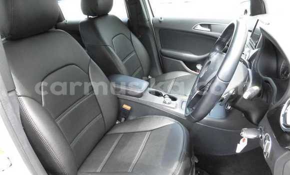 Nunua Ilio tumika Mercedes‒Benz B-klasse Fedha Gari ndani ya Beitbridge nchini Matabeleland Kusini Nunua Ilio tumika Mercedes‒Benz B-klasse Fedha Gari ndani ya Beitbridge nchini Matabeleland Kusini