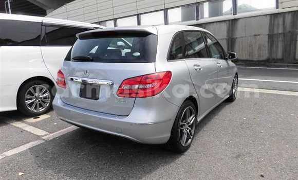 Nunua Ilio tumika Mercedes‒Benz B-klasse Fedha Gari ndani ya Beitbridge nchini Matabeleland Kusini Nunua Ilio tumika Mercedes‒Benz B-klasse Fedha Gari ndani ya Beitbridge nchini Matabeleland Kusini