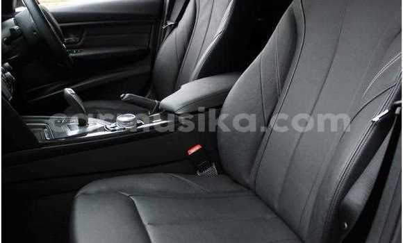 Nunua Ilio tumika BMW 3–Series Nyeupe Gari ndani ya Beitbridge nchini Matabeleland Kusini Nunua Ilio tumika BMW 3–Series Nyeupe Gari ndani ya Beitbridge nchini Matabeleland Kusini