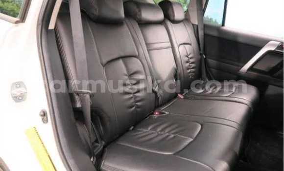 Acheter Occasion Voiture Toyota Land Cruiser Prado Blanc à Beitbridge, Matabeleland South Acheter Occasion Voiture Toyota Land Cruiser Prado Blanc à Beitbridge, Matabeleland South