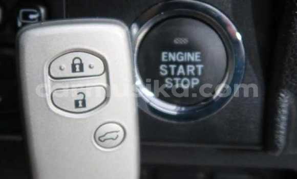 Acheter Occasion Voiture Toyota Land Cruiser Prado Blanc à Beitbridge, Matabeleland South Acheter Occasion Voiture Toyota Land Cruiser Prado Blanc à Beitbridge, Matabeleland South