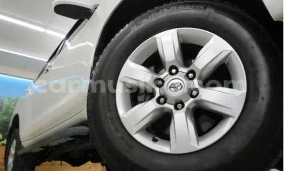 Acheter Occasion Voiture Toyota Land Cruiser Prado Blanc à Beitbridge, Matabeleland South Acheter Occasion Voiture Toyota Land Cruiser Prado Blanc à Beitbridge, Matabeleland South