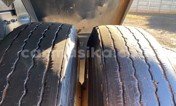 Tenga Tsaru Mercedes‒Benz Atego Chena Rori in Willowvale in Harare Tenga Tsaru Mercedes‒Benz Atego Chena Rori in Willowvale in Harare