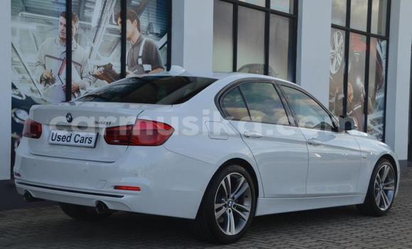Nunua Ilio tumika BMW 4-Series Nyeupe Gari ndani ya Beitbridge nchini Matabeleland Kusini
