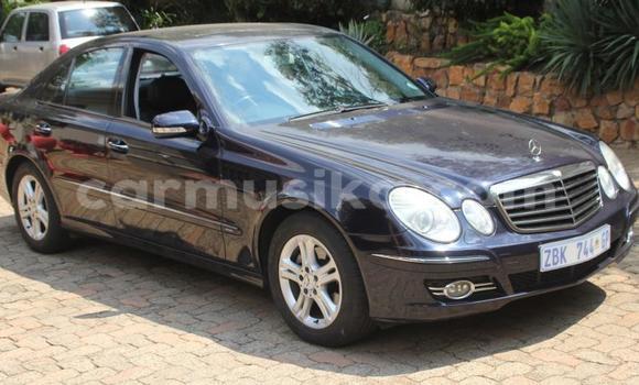 Tenga Tsaru Mercedes‒Benz E–Class Nhema Mota in Beitbridge in Matabeleland South Tenga Tsaru Mercedes‒Benz E–Class Nhema Mota in Beitbridge in Matabeleland South