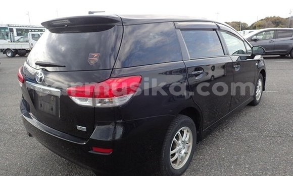 Tenga Tsaru Toyota Wish Nhema Mota in Beitbridge in Matabeleland South Tenga Tsaru Toyota Wish Nhema Mota in Beitbridge in Matabeleland South