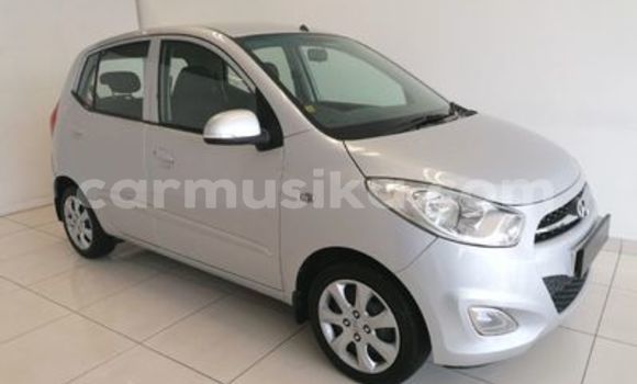 Buy Used Hyundai i10 Silver Car in Beitbridge in Matabeleland South