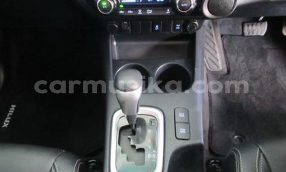 Acheter Occasion Voiture Toyota Hilux Blanc à Beitbridge, Matabeleland South Acheter Occasion Voiture Toyota Hilux Blanc à Beitbridge, Matabeleland South