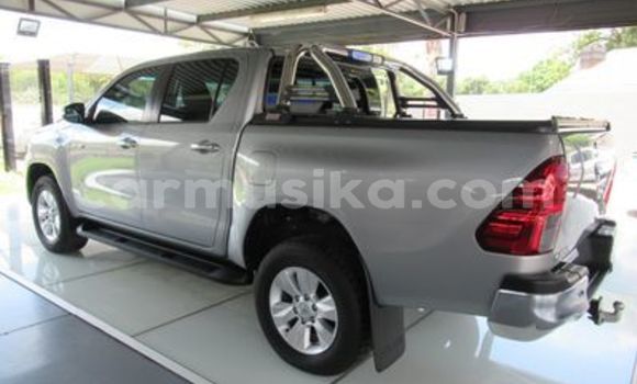 Acheter Occasion Voiture Toyota Hilux Blanc à Beitbridge, Matabeleland South Acheter Occasion Voiture Toyota Hilux Blanc à Beitbridge, Matabeleland South