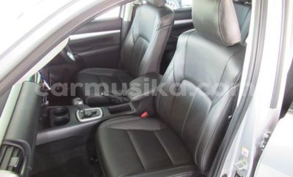 Acheter Occasion Voiture Toyota Hilux Blanc à Beitbridge, Matabeleland South Acheter Occasion Voiture Toyota Hilux Blanc à Beitbridge, Matabeleland South