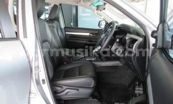 Acheter Occasion Voiture Toyota Hilux Blanc à Beitbridge, Matabeleland South Acheter Occasion Voiture Toyota Hilux Blanc à Beitbridge, Matabeleland South