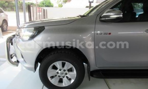 Acheter Occasion Voiture Toyota Hilux Blanc à Beitbridge, Matabeleland South Acheter Occasion Voiture Toyota Hilux Blanc à Beitbridge, Matabeleland South