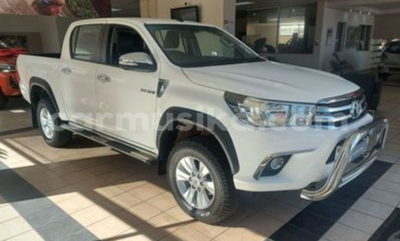 Tenga Tsaru Toyota Hilux Chena Mota in Beitbridge in Matabeleland South Tenga Tsaru Toyota Hilux Chena Mota in Beitbridge in Matabeleland South