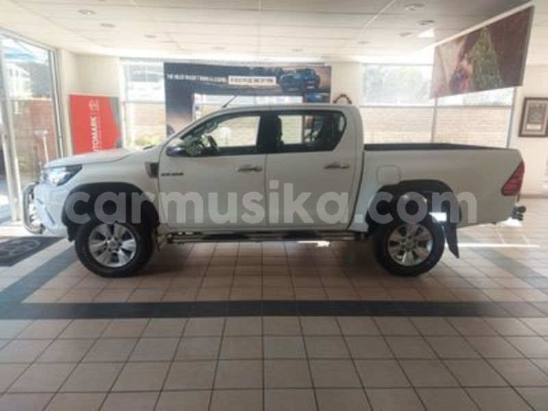 Big with watermark toyota hilux matabeleland south beitbridge 21802