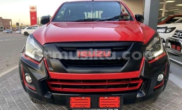 Acheter Occasion Voiture Isuzu KB Rouge à Harare, Harare Acheter Occasion Voiture Isuzu KB Rouge à Harare, Harare
