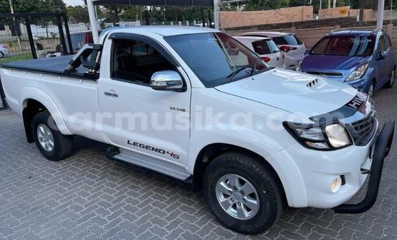 Nunua Ilio tumika Toyota Hilux Nyeupe Gari ndani ya Beitbridge nchini Matabeleland Kusini Nunua Ilio tumika Toyota Hilux Nyeupe Gari ndani ya Beitbridge nchini Matabeleland Kusini