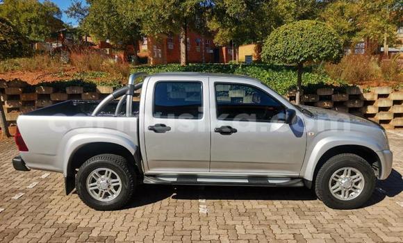Acheter Occasion Voiture Isuzu KB Gris à Beitbridge, Matabeleland South Acheter Occasion Voiture Isuzu KB Gris à Beitbridge, Matabeleland South