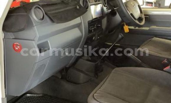 Acheter Occasion Voiture Toyota Hilux Autre à Beitbridge, Matabeleland South Acheter Occasion Voiture Toyota Hilux Autre à Beitbridge, Matabeleland South