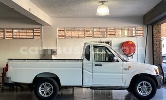 Buy Used Mahindra Scorpio White Car in Beitbridge in Matabeleland South