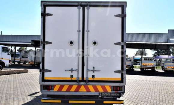 Buy Used Isuzu FTR 850 White Truck in Beitbridge in Matabeleland South Buy Used Isuzu FTR 850 White Truck in Beitbridge in Matabeleland South