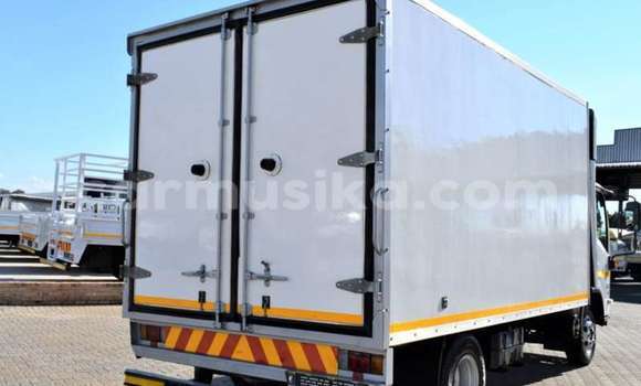 Buy Used Isuzu FTR 850 White Truck in Beitbridge in Matabeleland South Buy Used Isuzu FTR 850 White Truck in Beitbridge in Matabeleland South